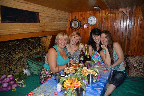 Яхта Днепропетровск Олеся (8)